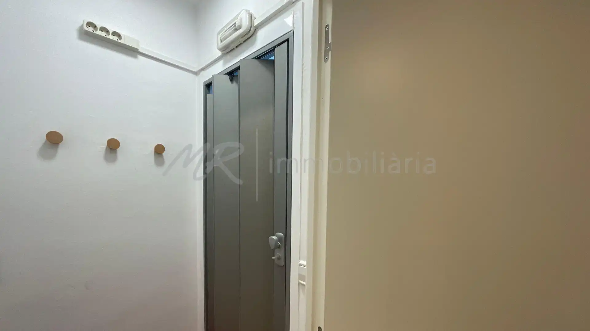 Local comercial de lloguer a Carrer de Santa Apolonia 3, imagen 15