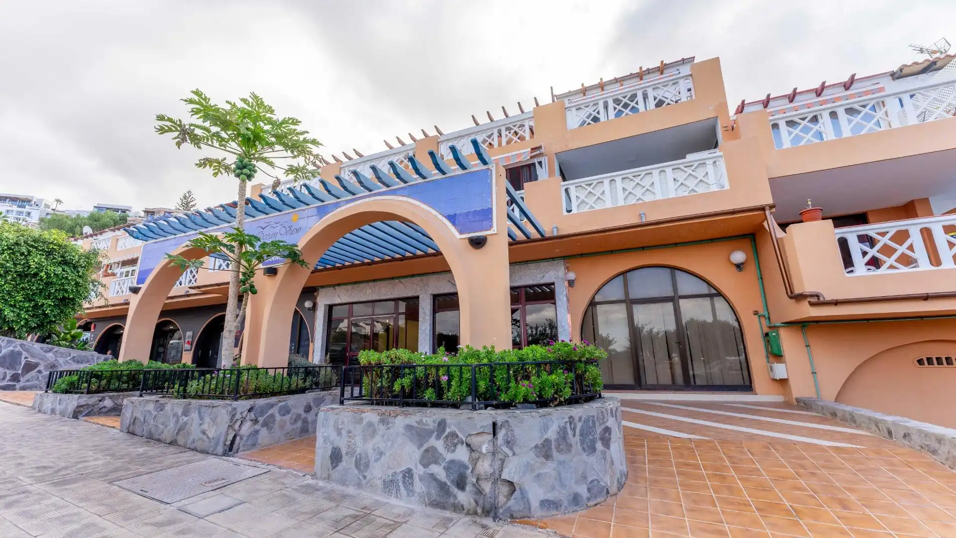 Vista exterior de Apartamento de alquiler en Adeje con Aire acondicionado, Terraza y Amueblado