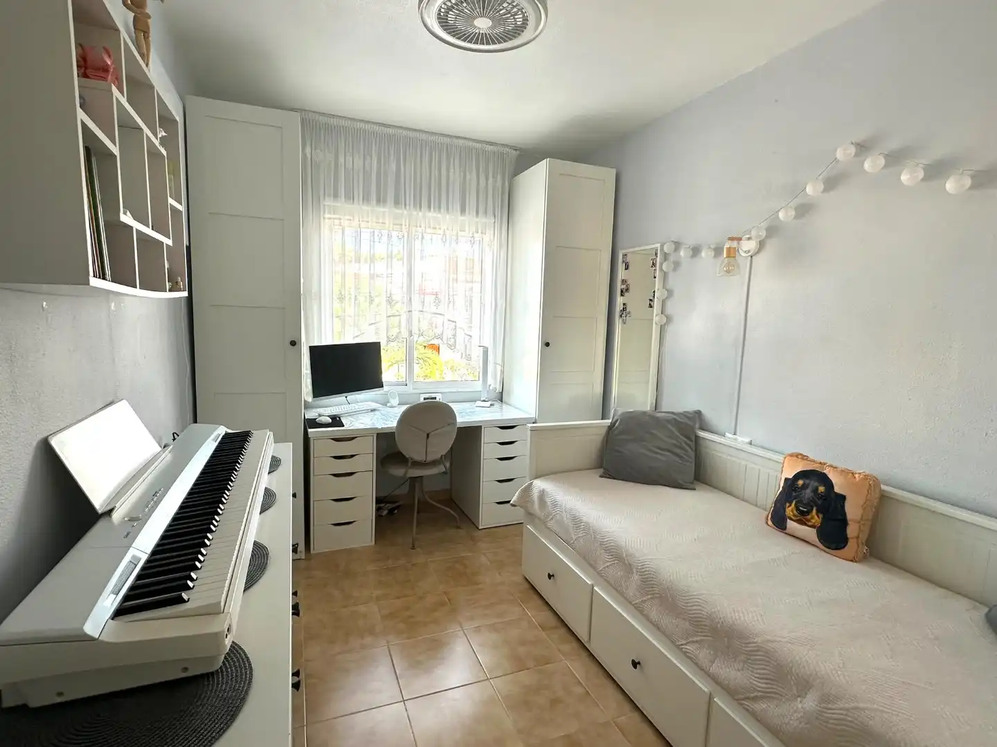 Schlafzimmer von Dachboden zum Verkauf in Torrevieja mit Klimaanlage und Terrasse