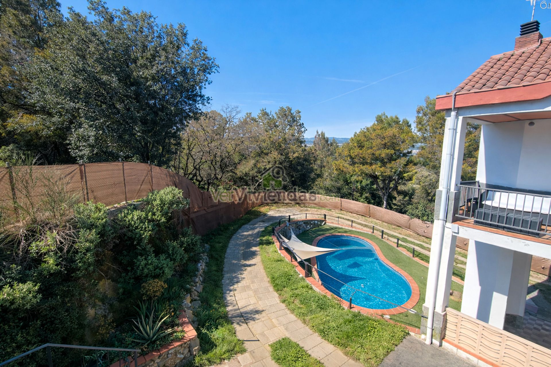 Garden of Houses for sale in Abrera  with Air Conditioner, Heating and Private garden