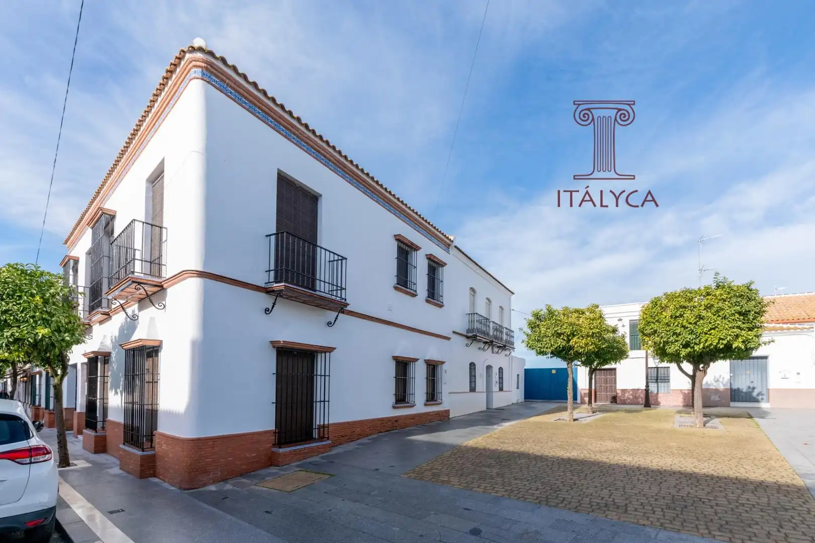 Vista exterior de Casa o chalet en venta en Aznalcázar con Aire acondicionado y Balcón