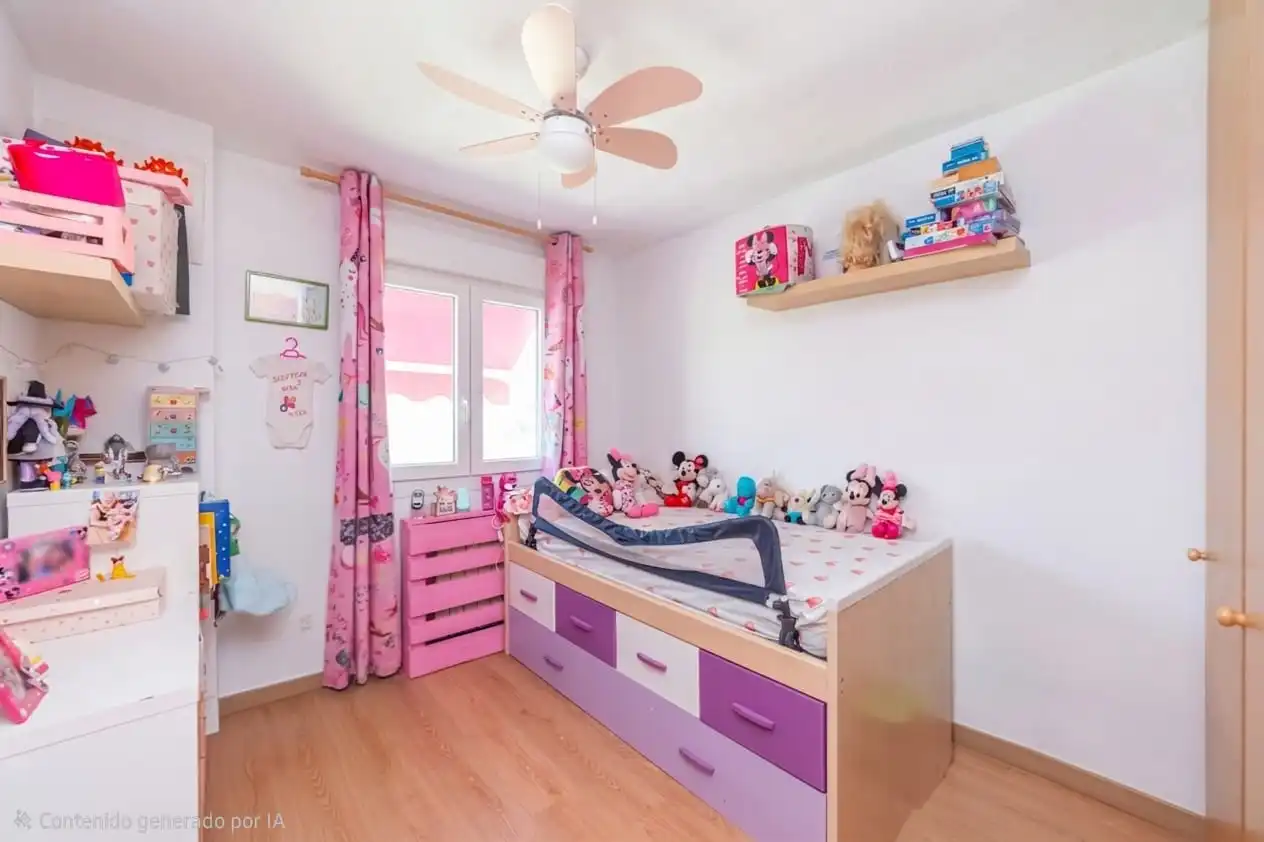 Habitación de Casa o chalet en venta en Rivas-Vaciamadrid con Aire acondicionado, Calefacción y Jardín privado