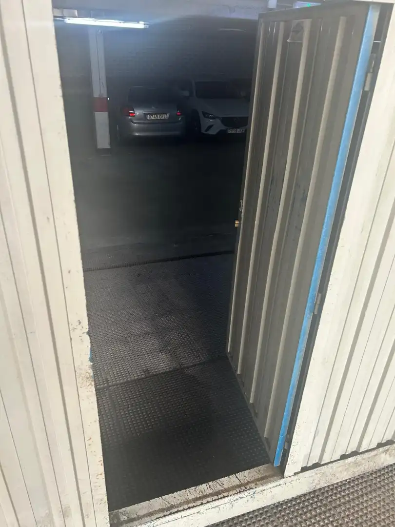 Garage for sale in Burgos