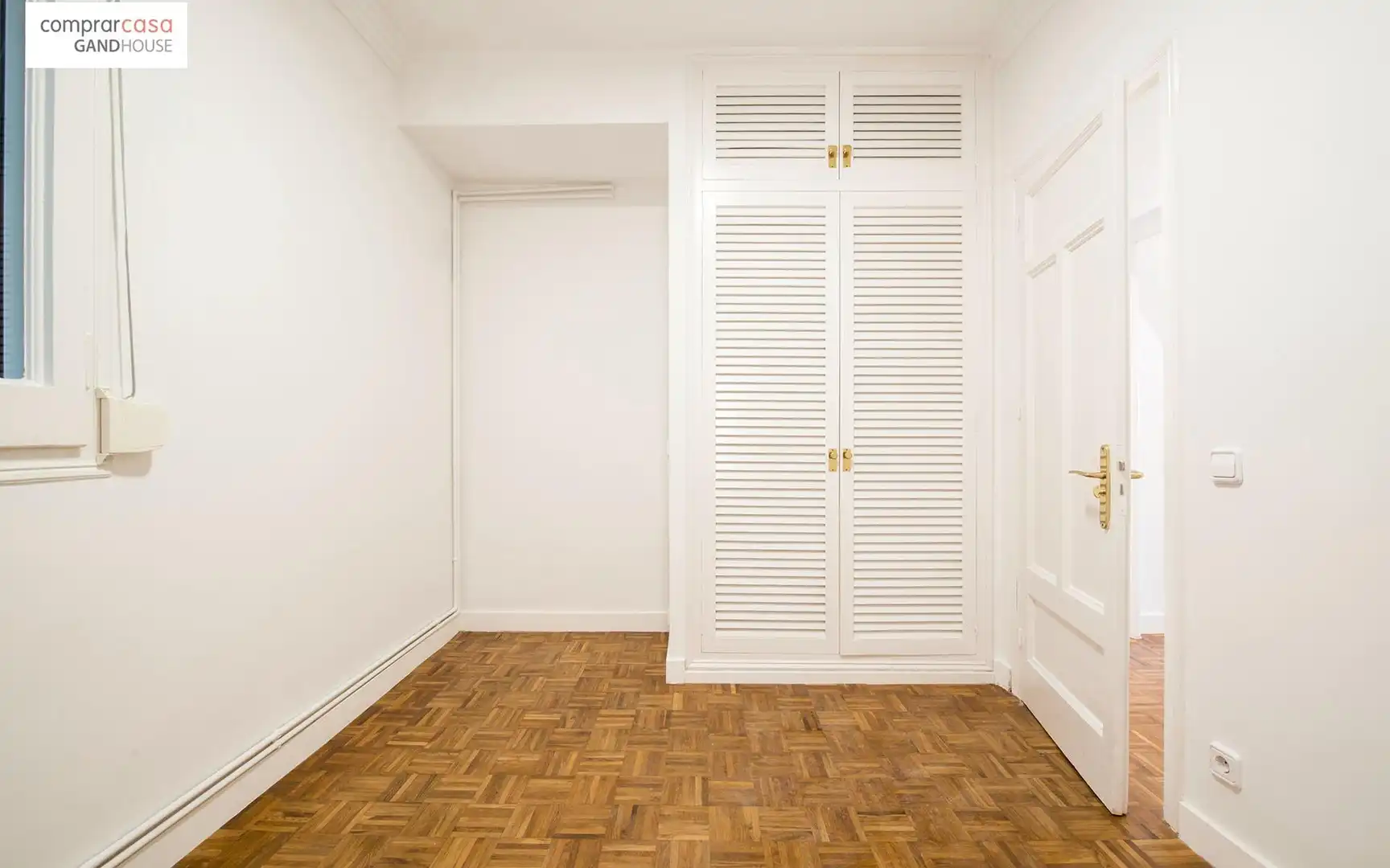 Piso en venta en Barcelona con Calefacción y Alarma