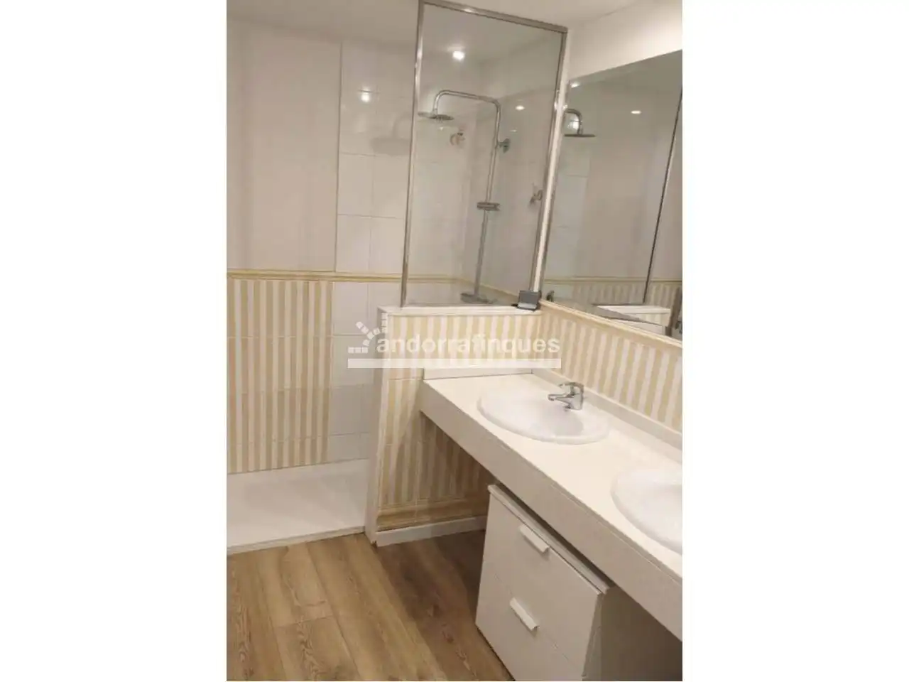 Baño de Apartamento en venta en Montferrer i Castellbò con Aire acondicionado, Terraza y Trastero