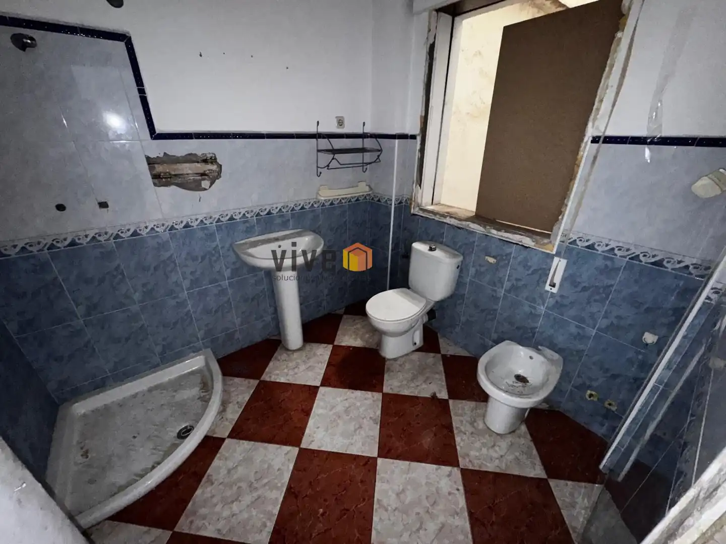 Baño de Piso en venta en Sevilla con Jardín privado