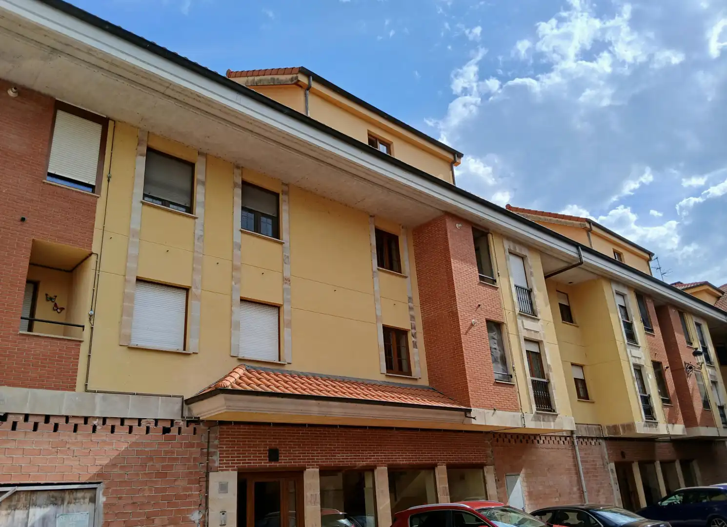 Vista exterior de Pis en venda en Villacarriedo amb Calefacció, Parquet i Terrassa