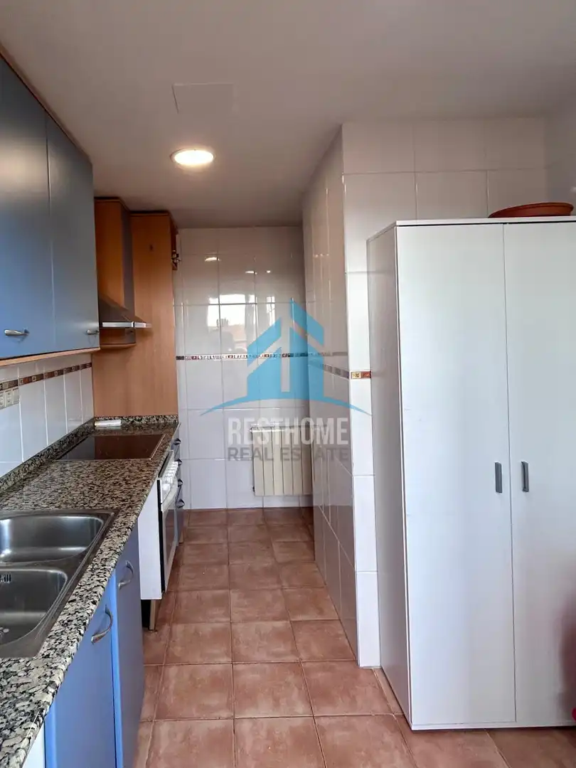 Cuina de Àtic de lloguer en Valencia amb Aire condicionat, Calefacció i Terrassa