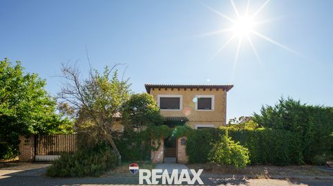 Image 1 of the listing