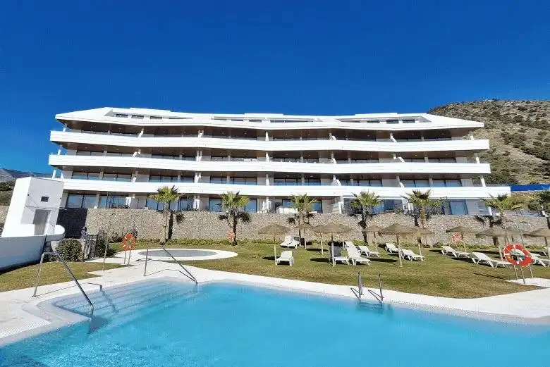Penthouse with terrace for sale in El Higuerón