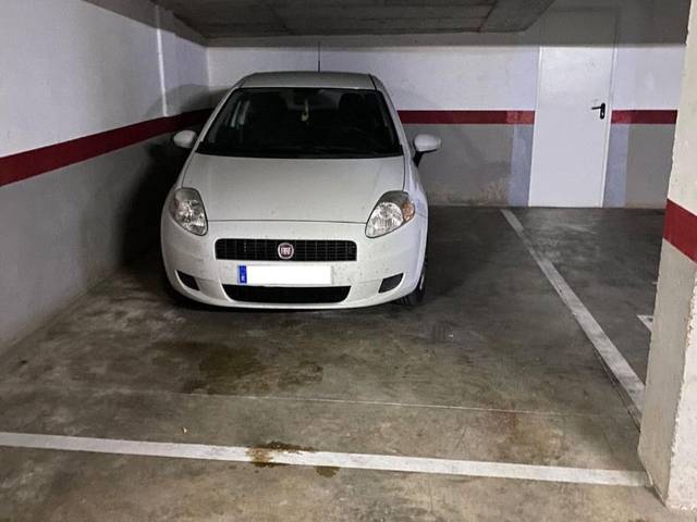 Garaje en Alquiler en Calle Manuel de Falla, 11 en La Reconquista - El Rosario