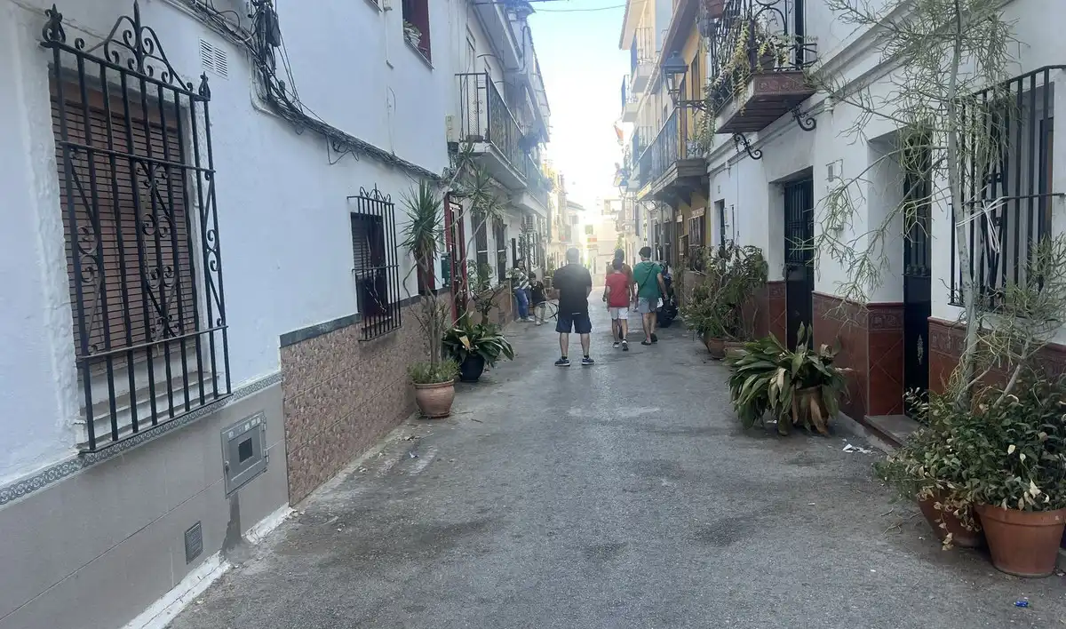 Vista exterior de Casa adosada en venda en Marbella amb Terrassa
