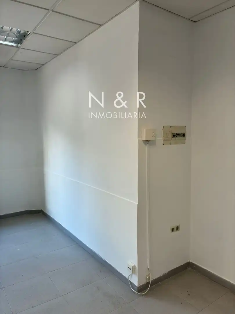 Local de alquiler en Santiago de Compostela  con Internet
