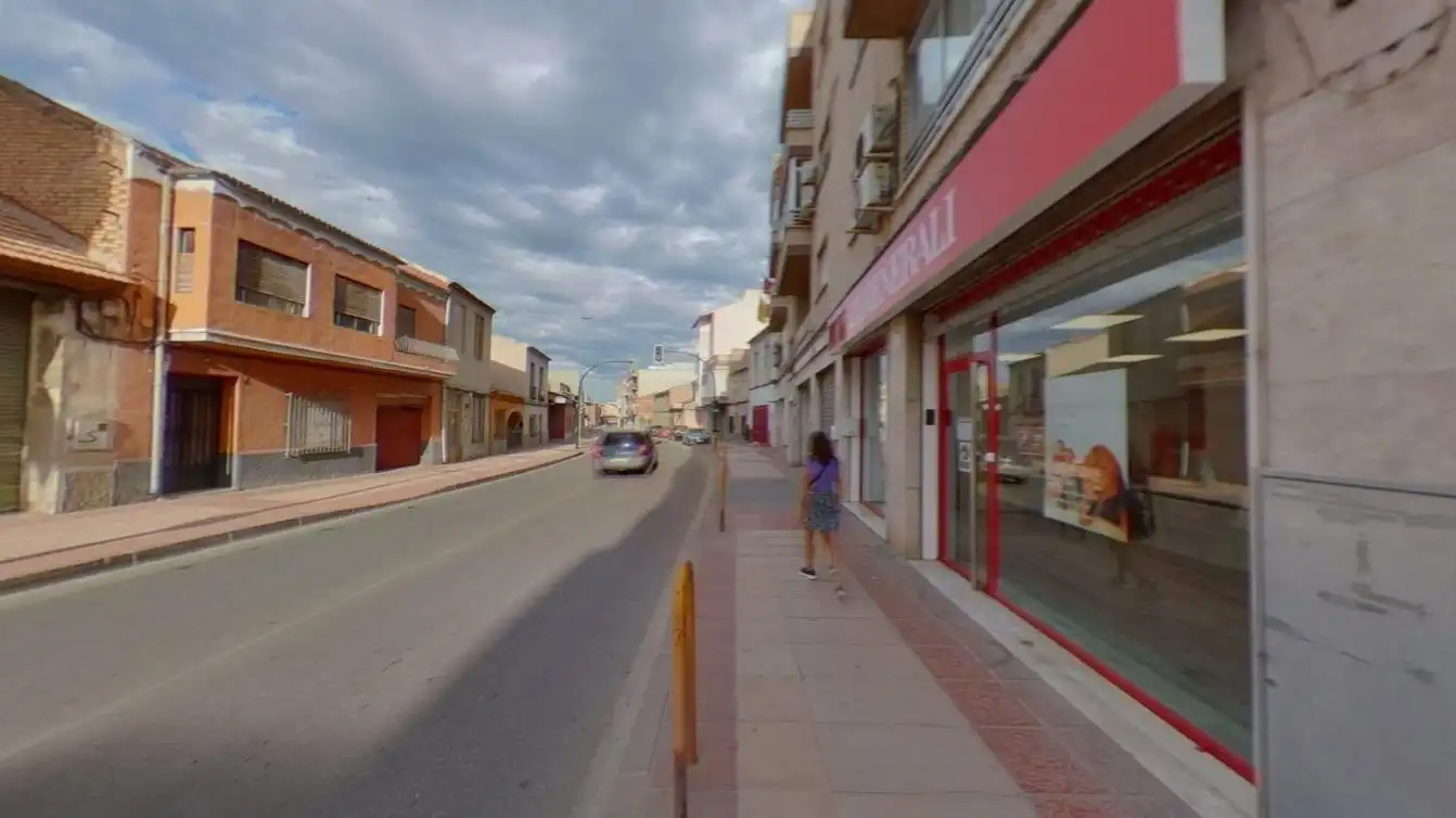 Vista exterior de Pis en venda en Murcia amb Terrassa i Balcó