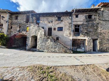 Casa rústica en venda a Molló