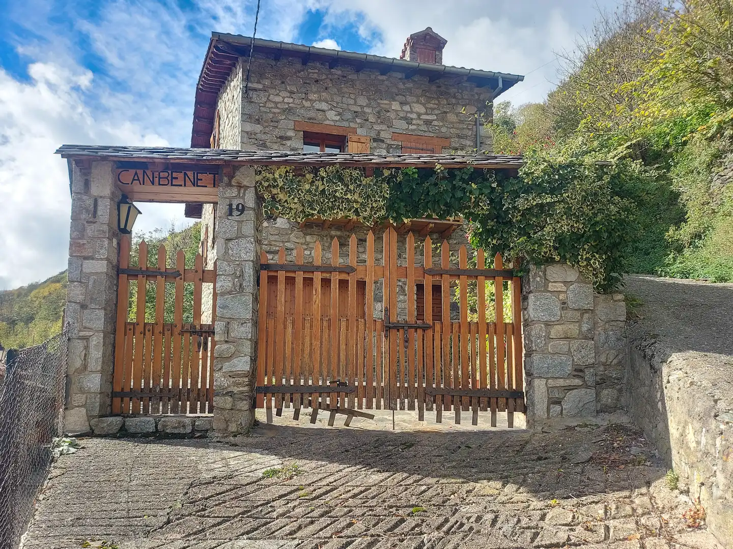 Vista exterior de Casa o chalet en venta en Setcases con Calefacción y Terraza