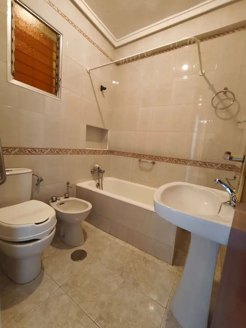 Baño de Piso en venta en Huelva con Terraza y Trastero