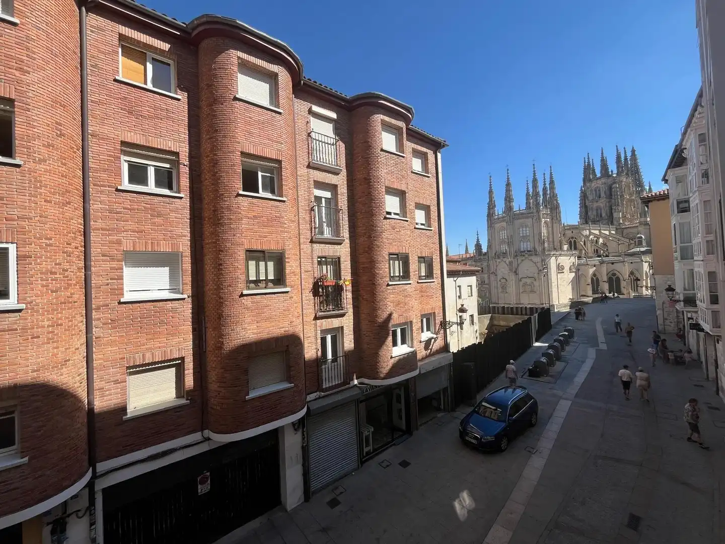 Außenansicht von Wohnung zur Miete in Burgos mit Heizung und Balkon