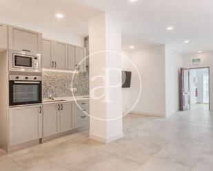 Kitchen of Flat for sale in  Valencia Capital  with Air Conditioner, Heating and Storage room
