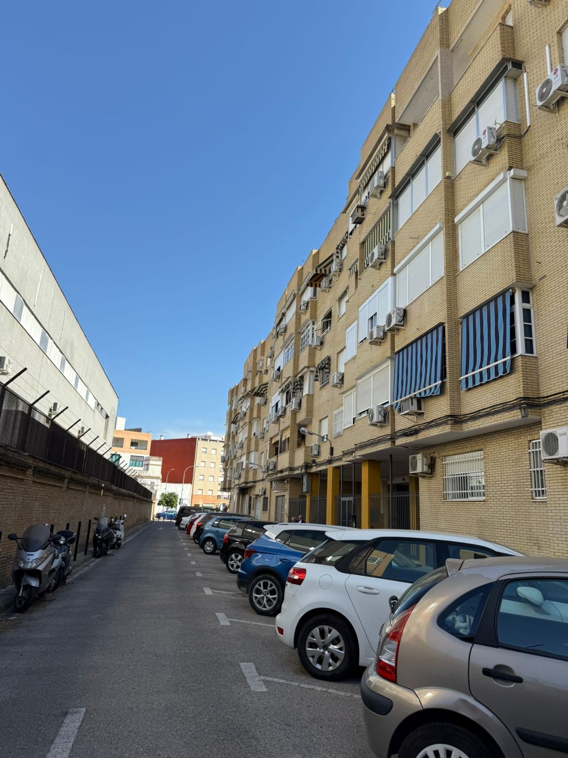 Exterior view of Flat for sale in  Sevilla Capital