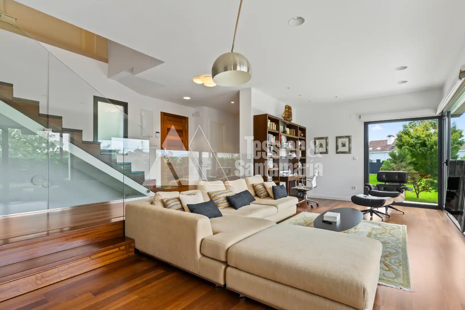 Sala de estar de Casa o chalet en venta en Gijón  con Calefacción, Jardín privado y Terraza