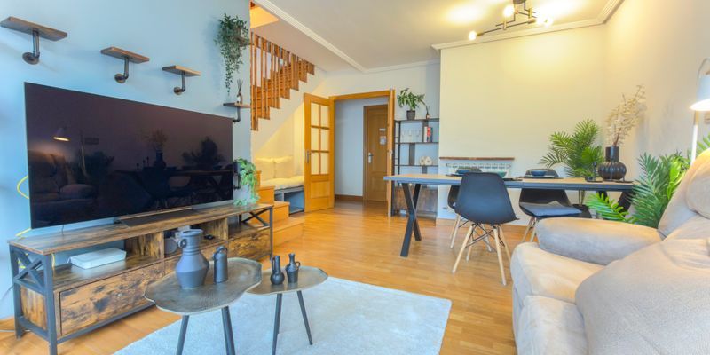 Sala d'estar de Pis en venda en Astigarraga amb Terrassa, Traster i Balcó