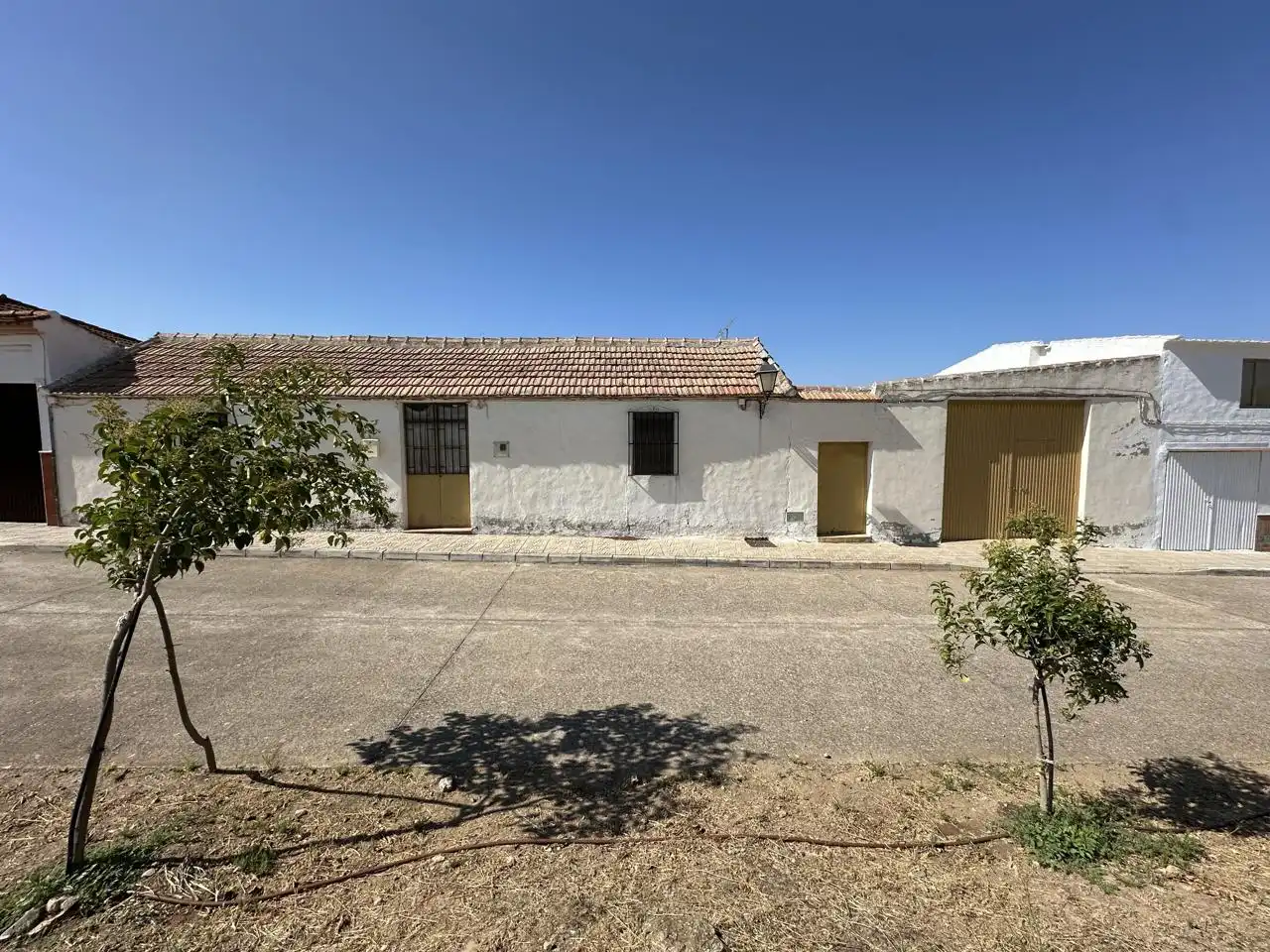 Vista exterior de Casa o xalet en venda en Antequera amb Jardí privat i Traster