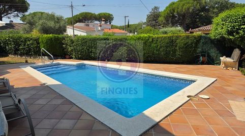 Casa en venta en urbanización tranquila de Llagostera, imagen 2