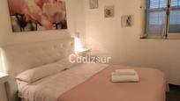 Dormitori de Apartament en venda en  Cádiz Capital amb Aire condicionat i Moblat