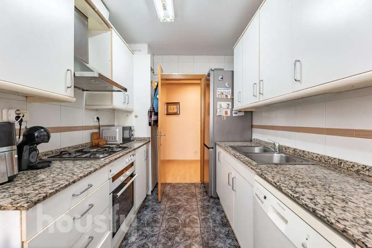 Cocina de Piso en venta en Barcelona con Aire acondicionado, Calefacción y Amueblado