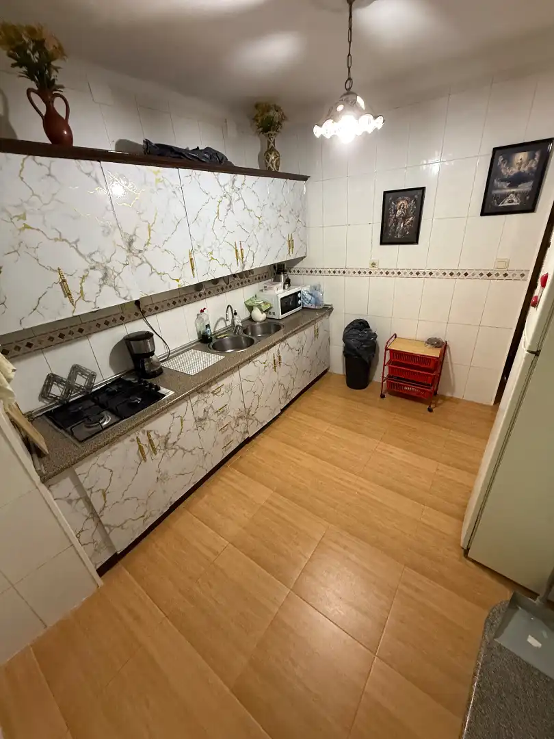 Cuina de Casa o xalet en venda en Alcalá la Real amb Jardí privat, Parquet i Terrassa