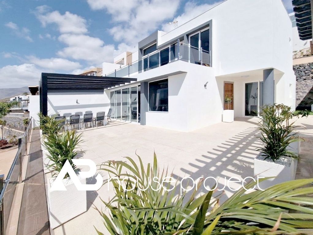 Terrassa de Casa o xalet en venda en Adeje amb Aire condicionat, Jardí privat i Terrassa