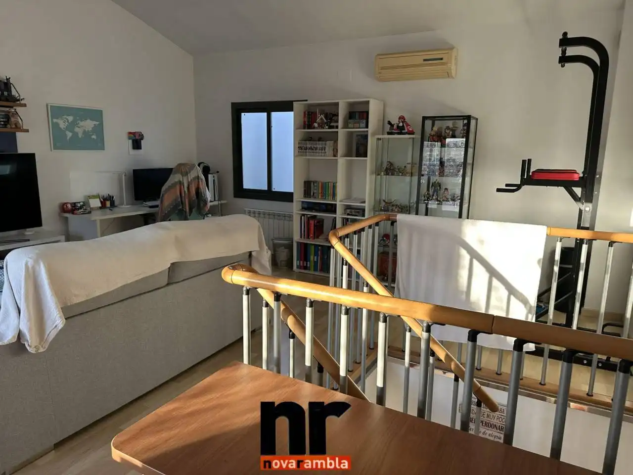 Sala d'estar de Dúplex en venda en Ripollet amb Aire condicionat, Calefacció i Terrassa