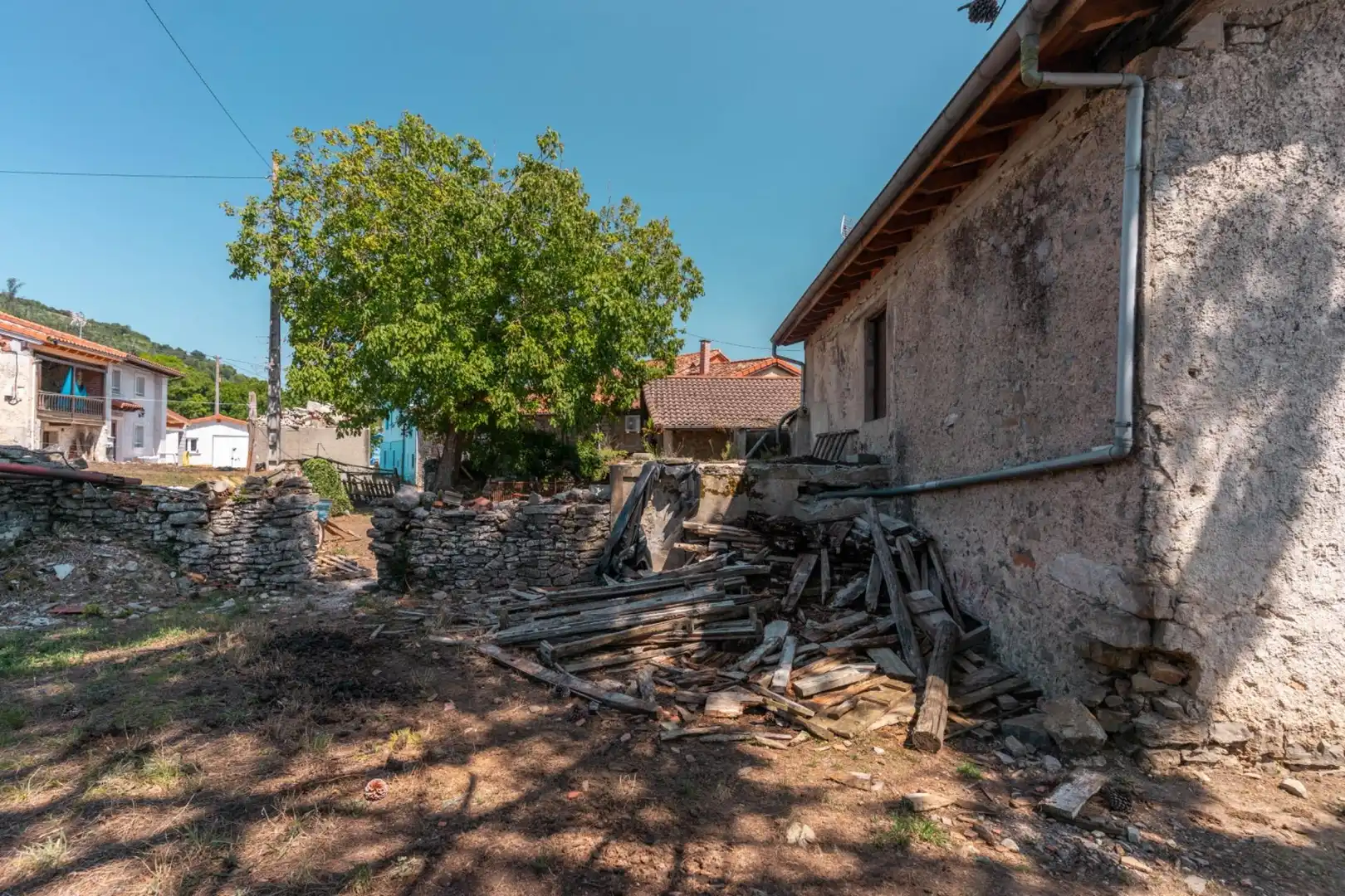 Vista exterior de Casa o chalet en venta en Sariego con Calefacción, Terraza y Amueblado