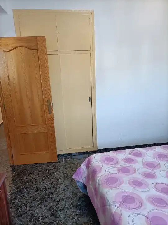 Dormitori de Pis en venda en Viver amb Terrassa i Moblat