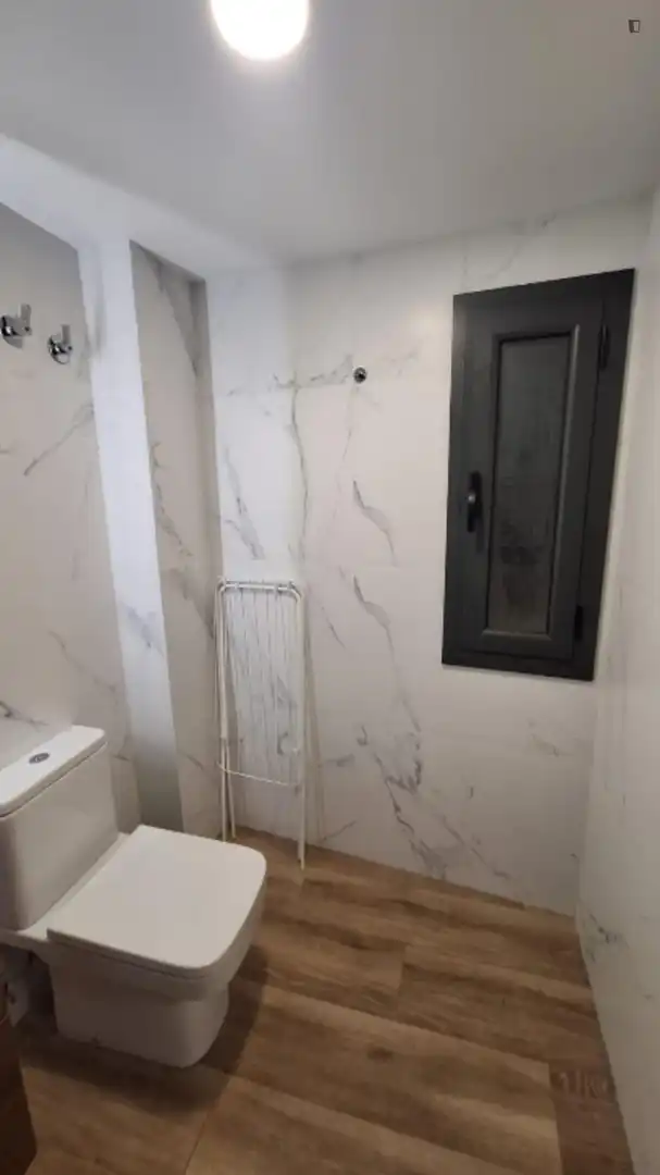 Bathroom of Study for rent in Barcelona  with Furnished, Washing machine and Microwave