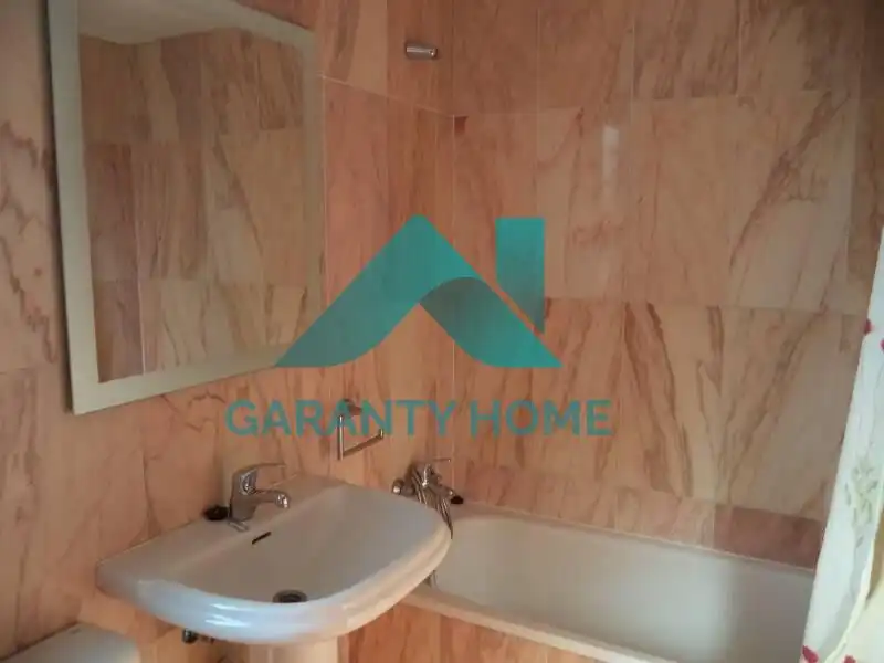 Baño de Apartamento de alquiler en Cáceres con Aire acondicionado, Calefacción y Terraza