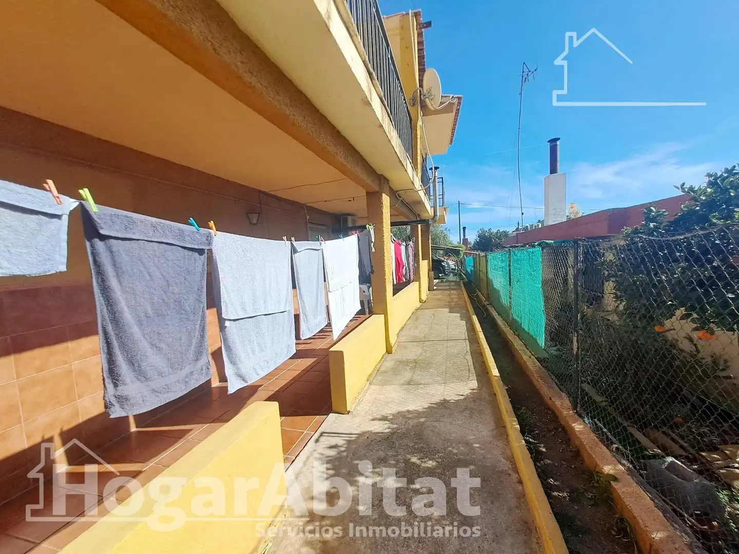 Vista exterior de Casa o xalet en venda en L'Alcora amb Calefacció, Jardí privat i Terrassa