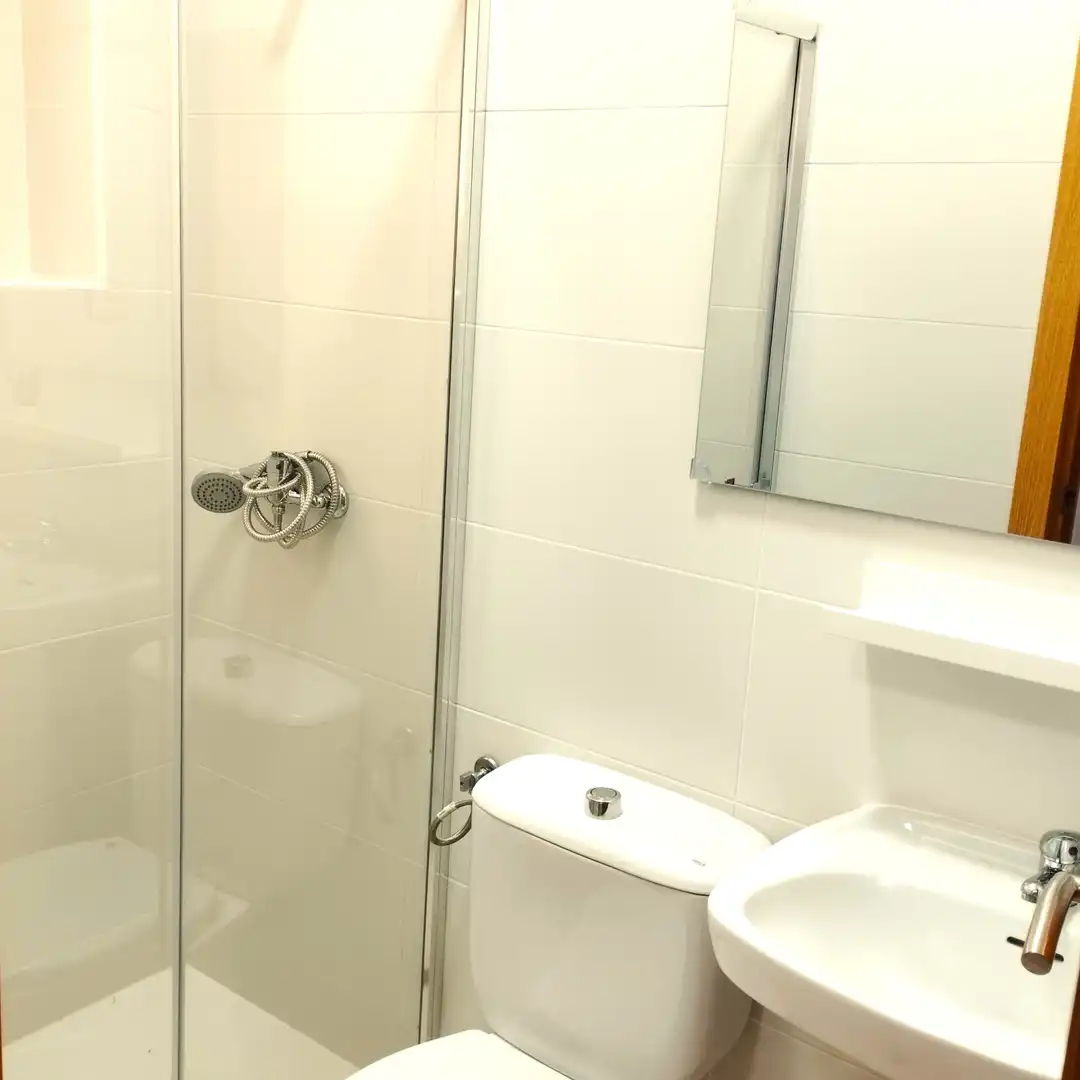 Baño de Dúplex de alquiler en Murcia con Aire acondicionado, Terraza y Trastero
