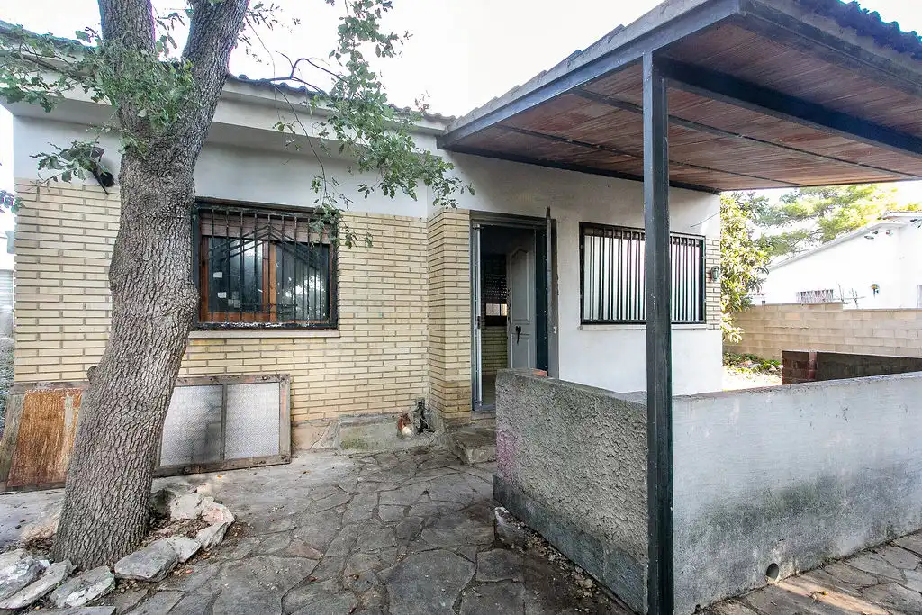 Vista exterior de Casa o xalet en venda en Carme, Barcelona