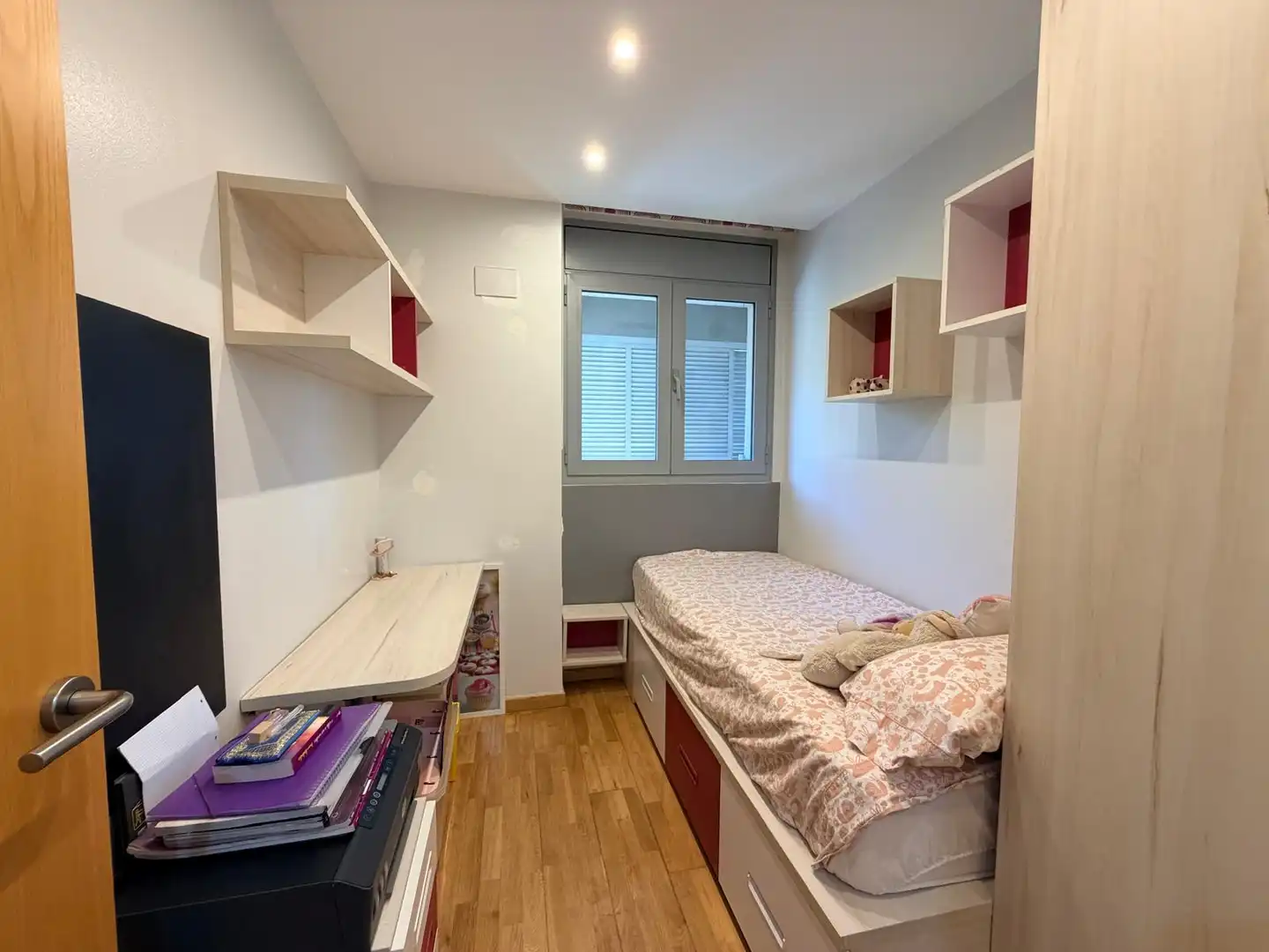 Piso con terraza en venta en Plaça Cosmos, imagen 6