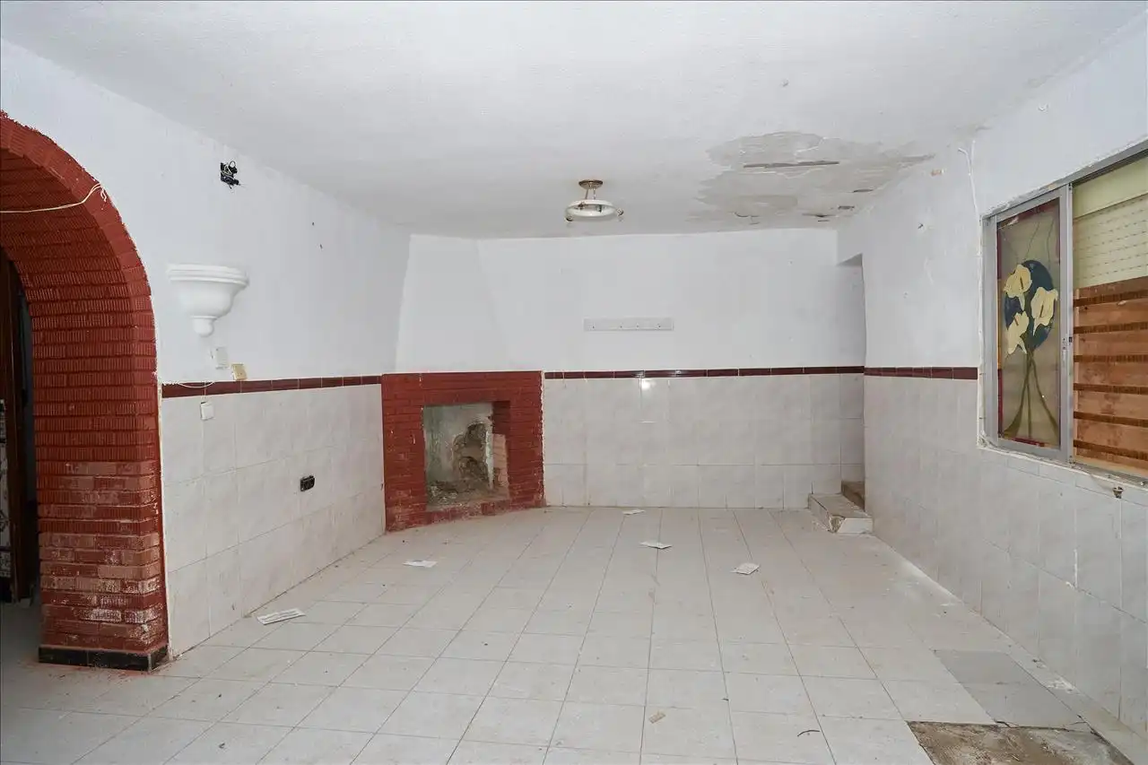 Casa adosada en venta en Jaén con Terraza