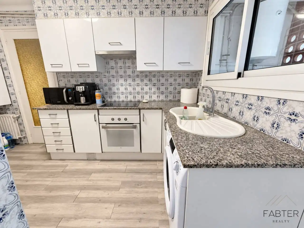 Flat with terrace for sale in Calle Montserrat, imagen 10