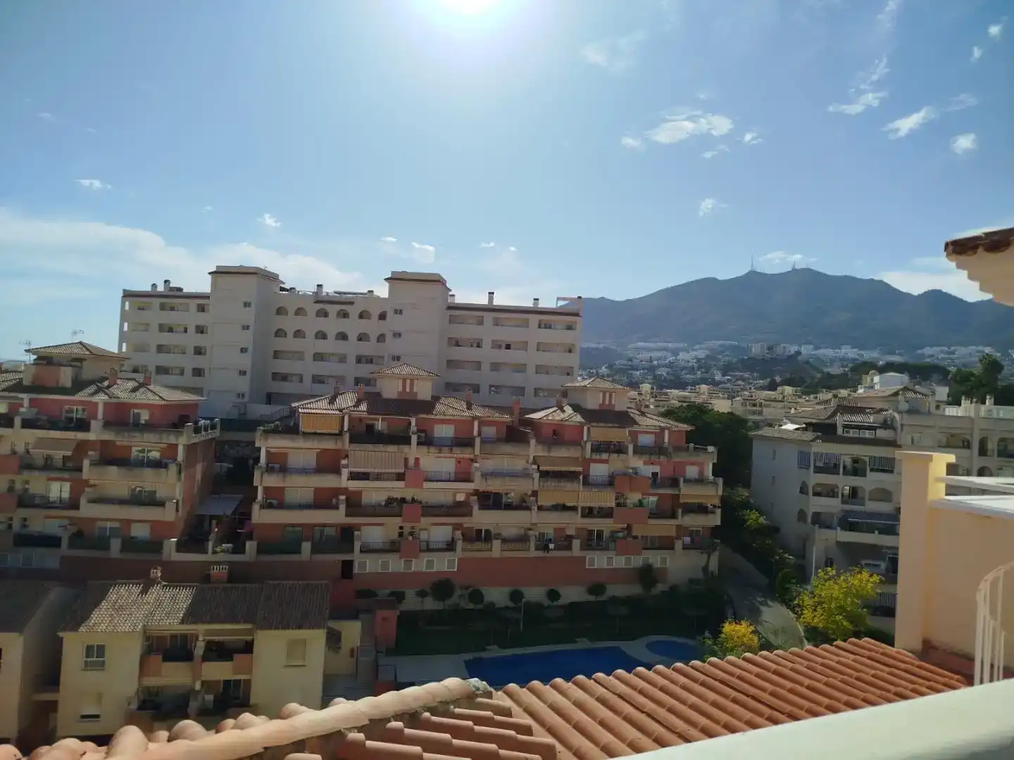 Vista exterior de Piso en venta en Benalmádena con Aire acondicionado, Terraza y Piscina