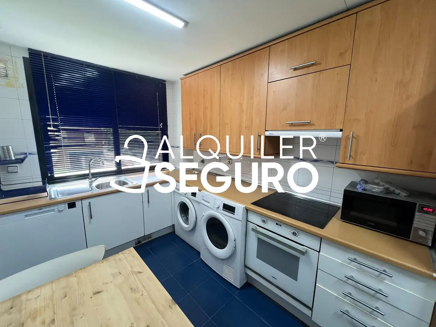 Kitchen of Flat for rent in Tres Cantos  with Air Conditioner, Heating and Swimming Pool