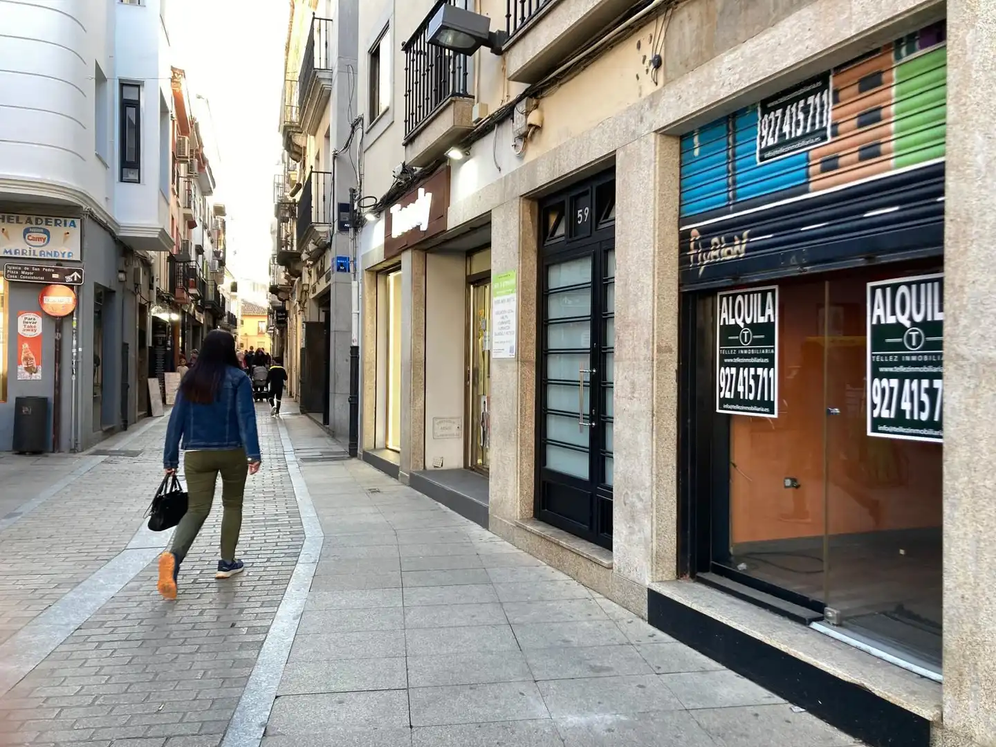 Locale commerciale in affitto a Calle del Sol