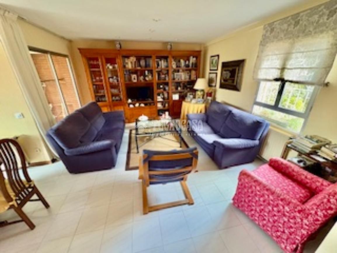 House or chalet for sale in Urbanizaciones