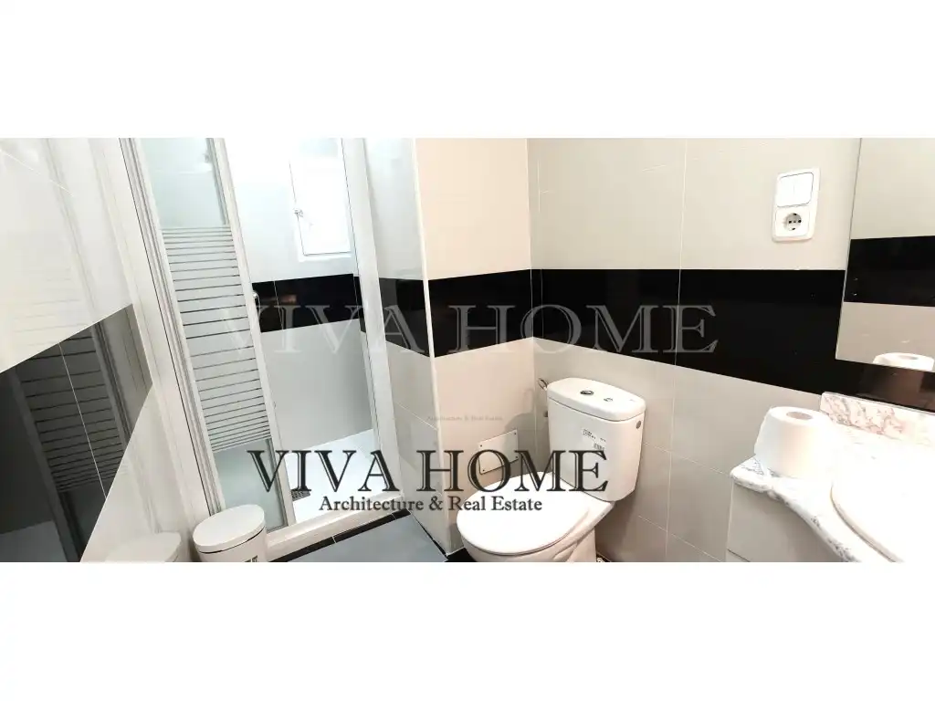 Bathroom of Houses for sale in Parla