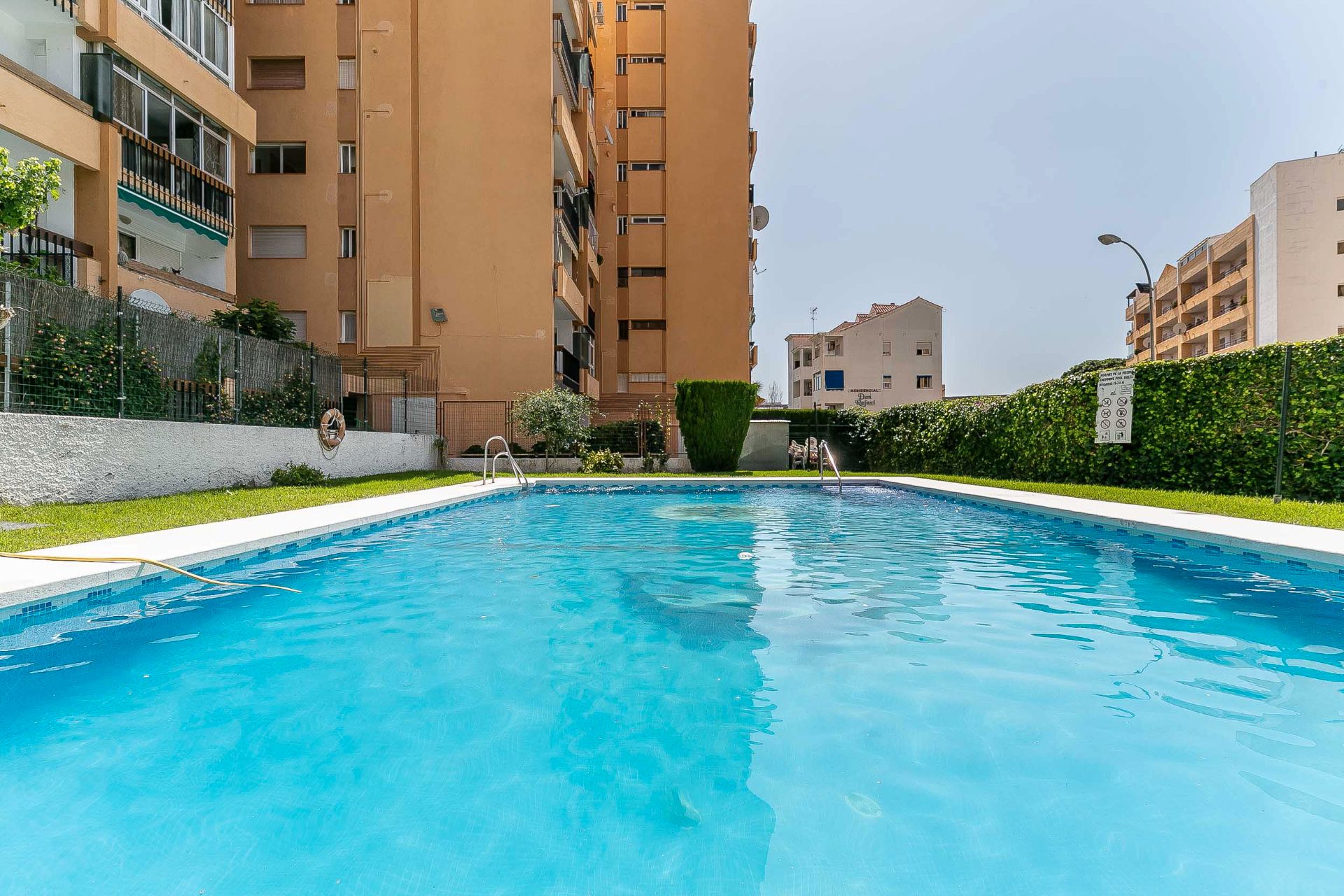Swimming pool of Study to rent in Benalmádena  with Terrace, Furnished and Community pool