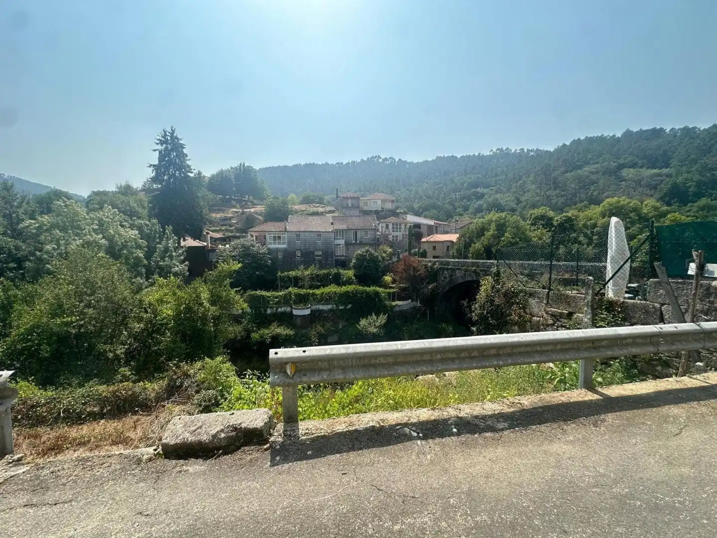 Vista exterior de Casa adosada en venda en A Arnoia amb Moblat i Balcó